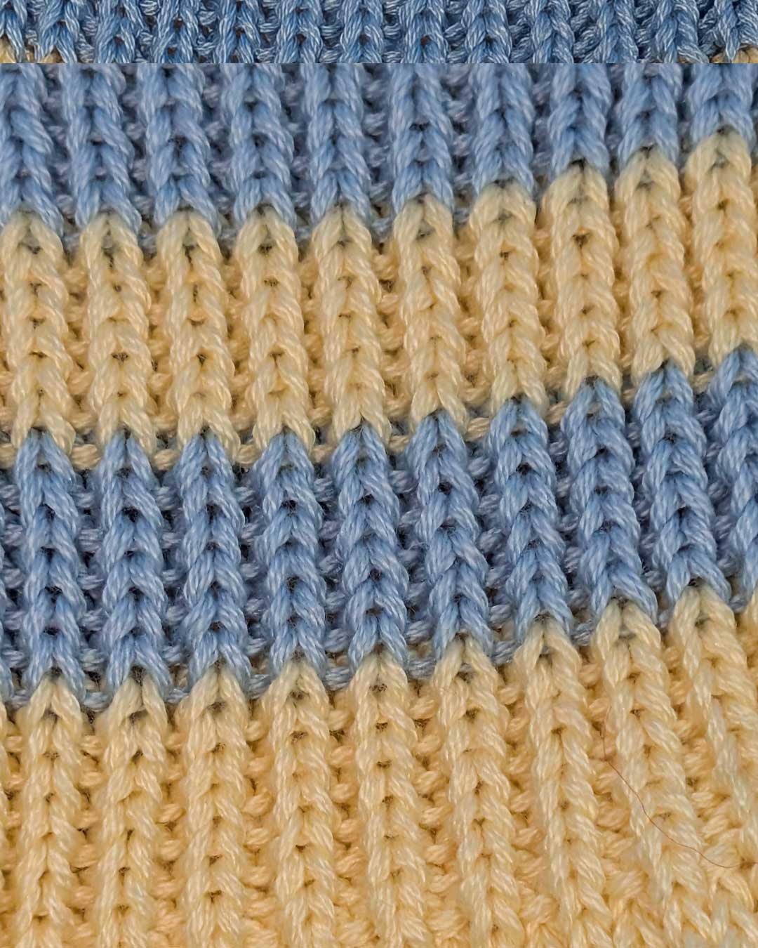 Calzini in crochet gialli