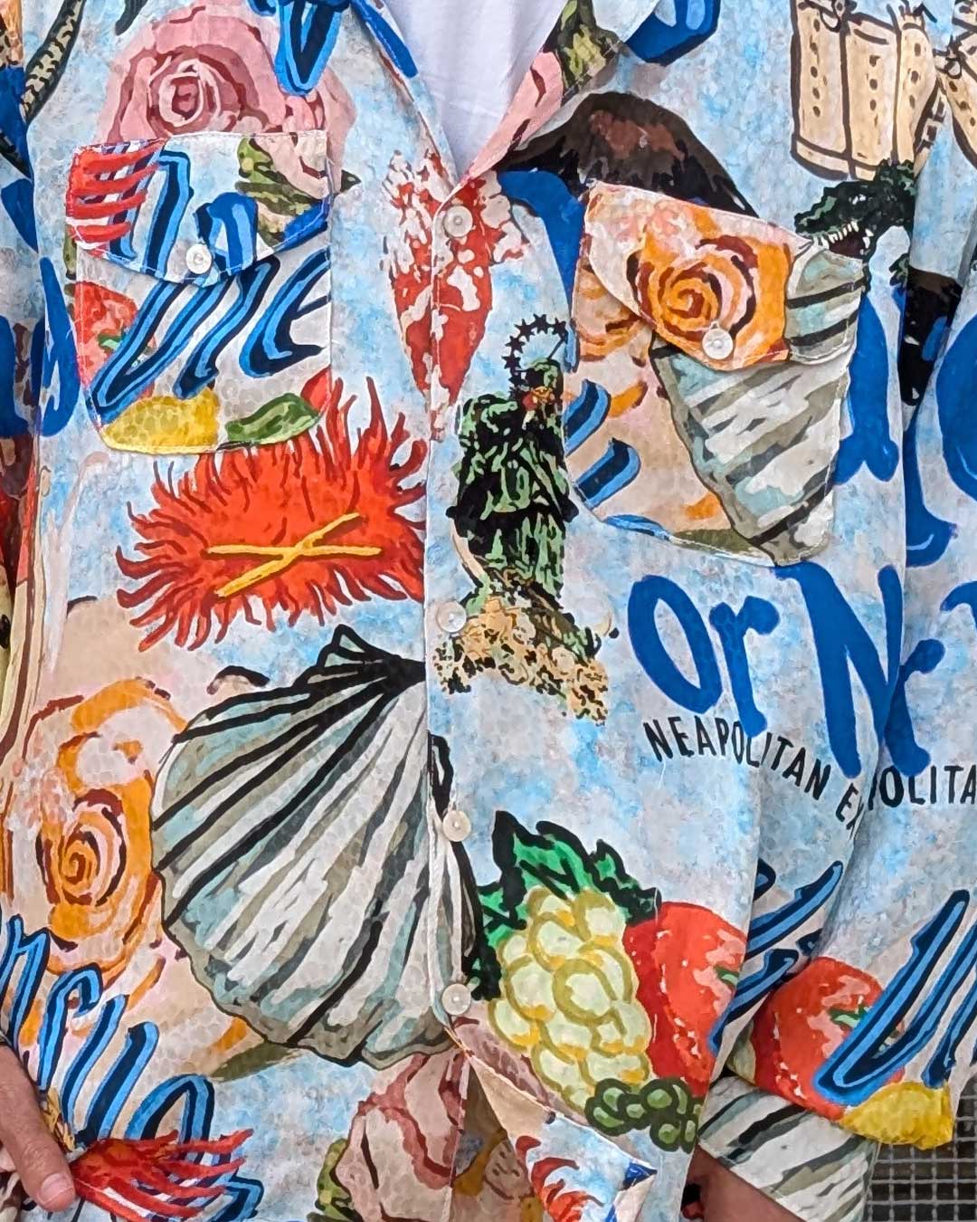 Camicia seta simboli e leggende multicolor