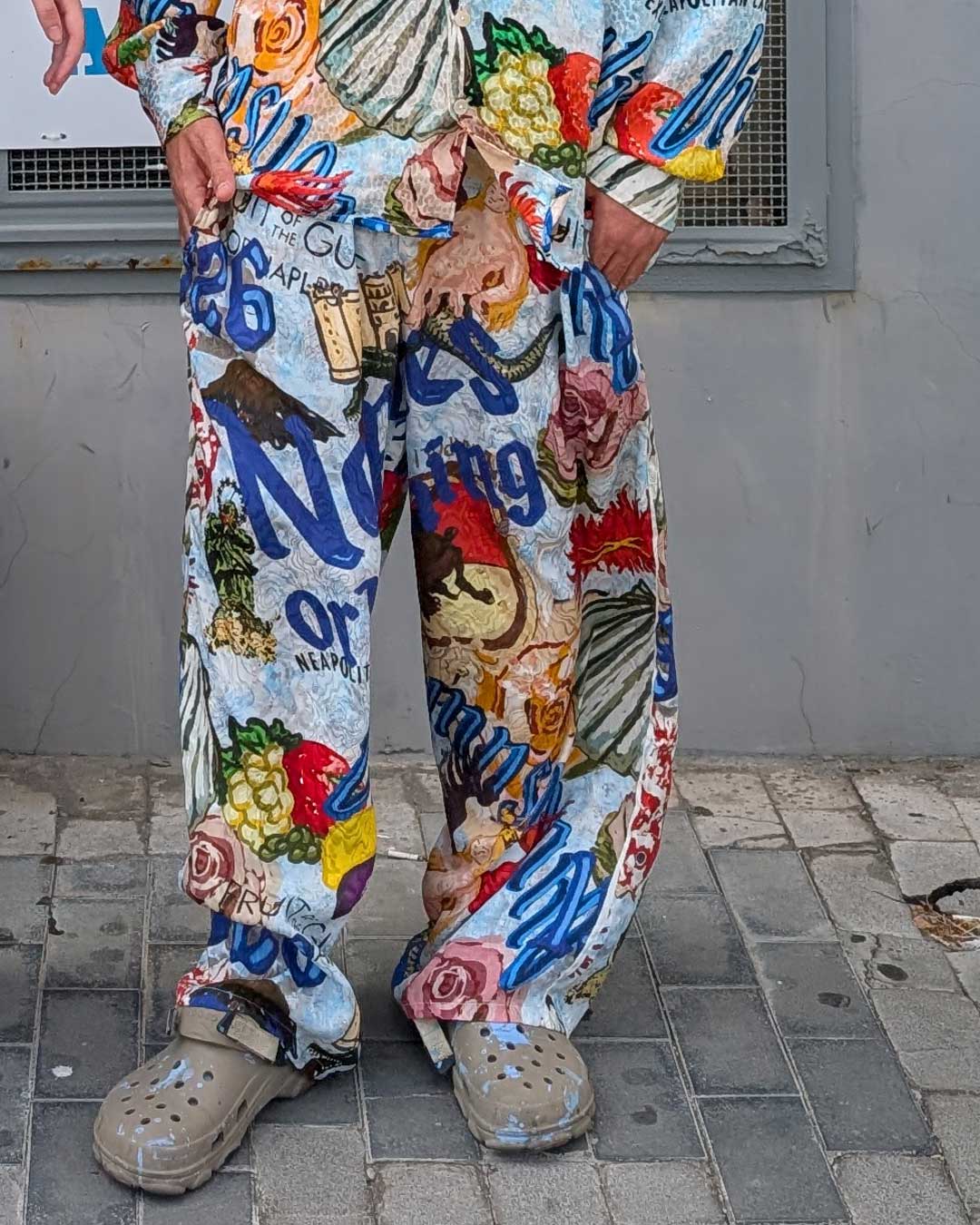 Pantalone seta simboli e leggende multicolor