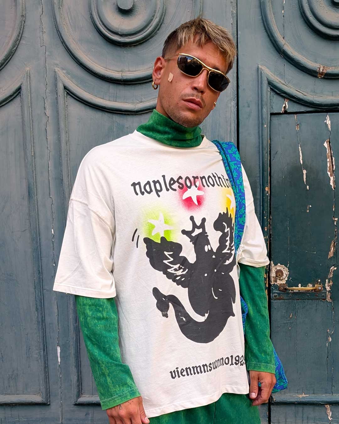 T-shirt sirena graffiti spray