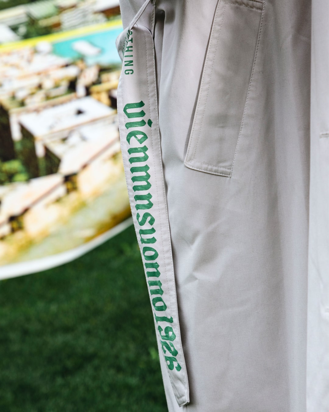 Trench coat green mary